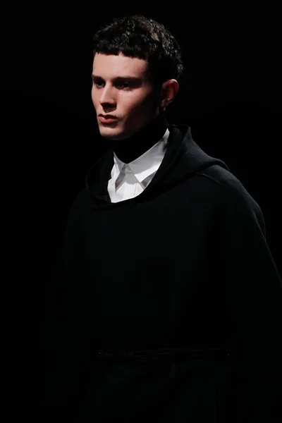 Look 9